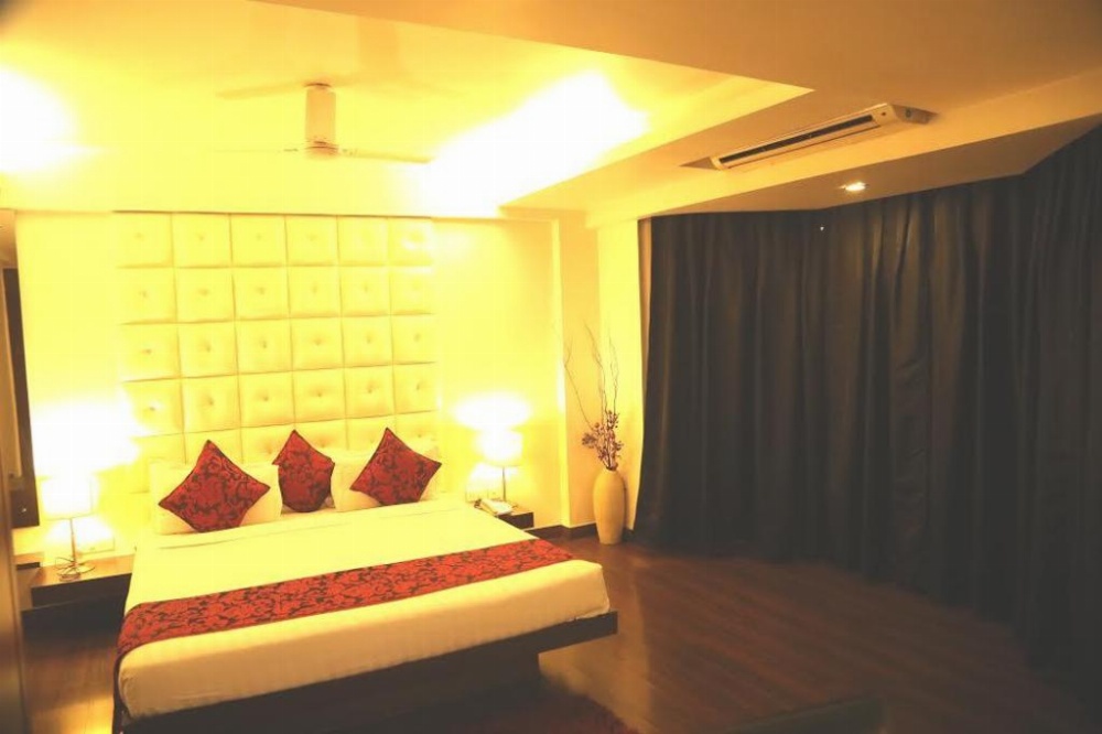 Room image 4